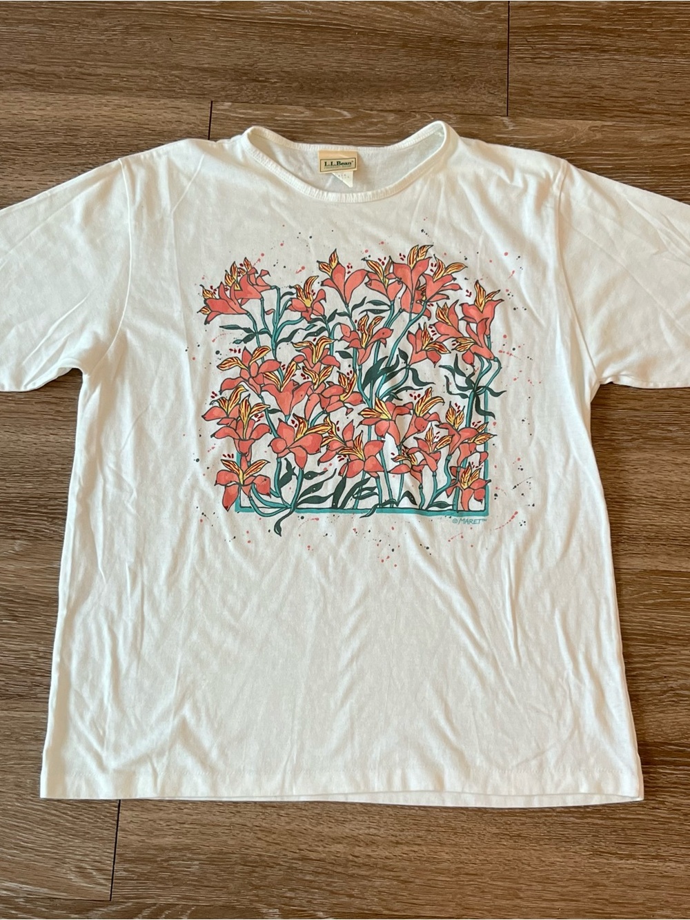 Vintage LL Bean Shirt Adult Med White Floral Art Single Stitch Boxy Fit 80s